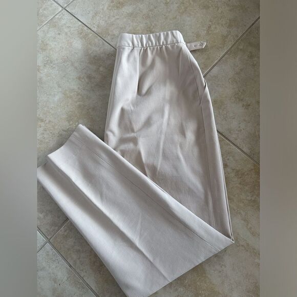 St. John Cream Pants - Picture 2 of 7